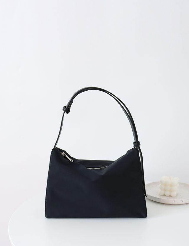 하리 가벼운 나일론 호보 숄더 스퀘어 백 pus10093