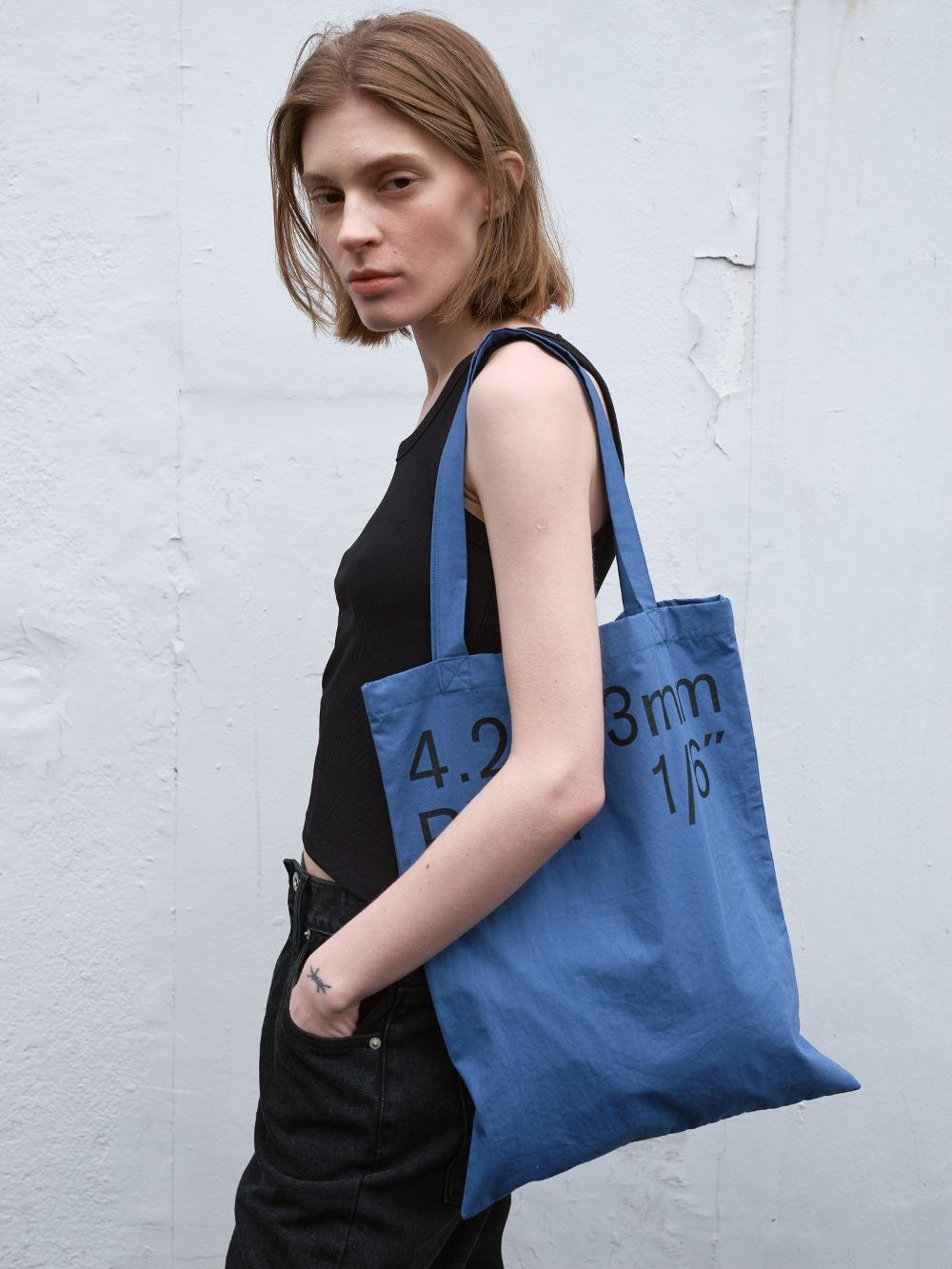 DOUBLE-SIDED LOGO SHOULDER BAG (blue)