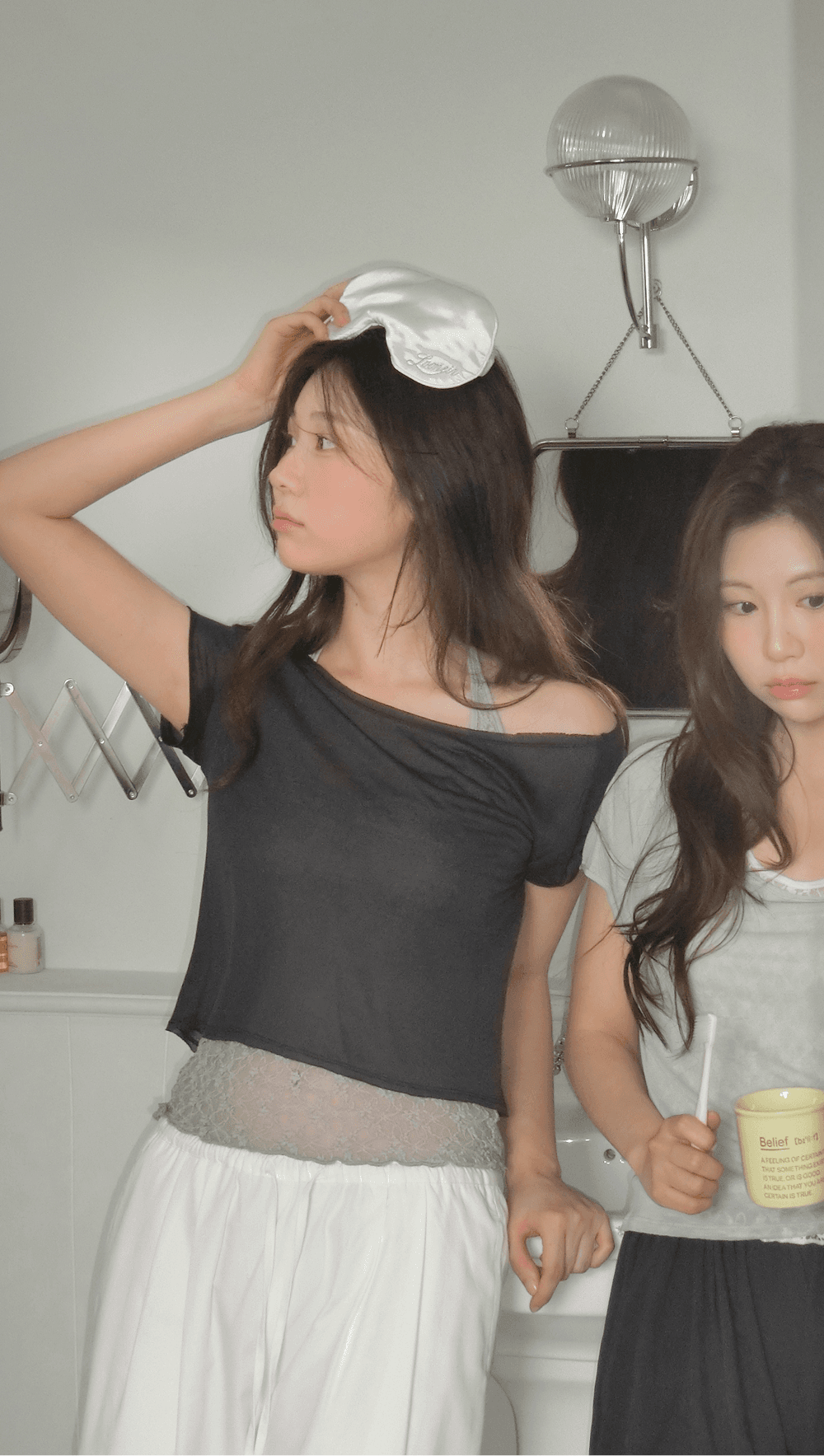 르보네어 [당일출고/레이어드💗] made*블러쉬 레이스 홀터 나시 ns (2color)