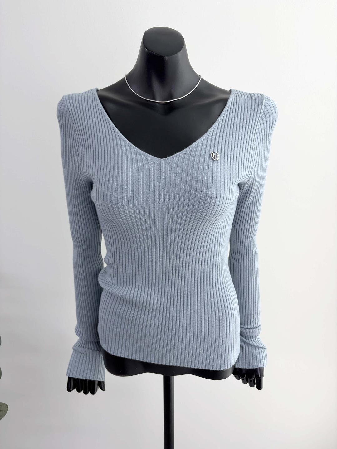 비바 [국내생산] 펜던트 골지 양브이넥 슬림핏 티셔츠 26S