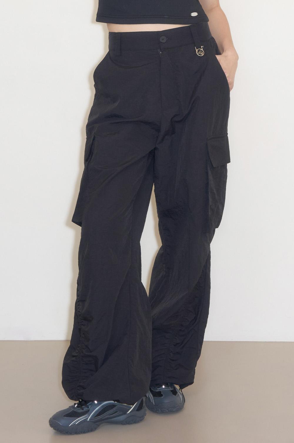 포켓 셔링 팬츠 블랙