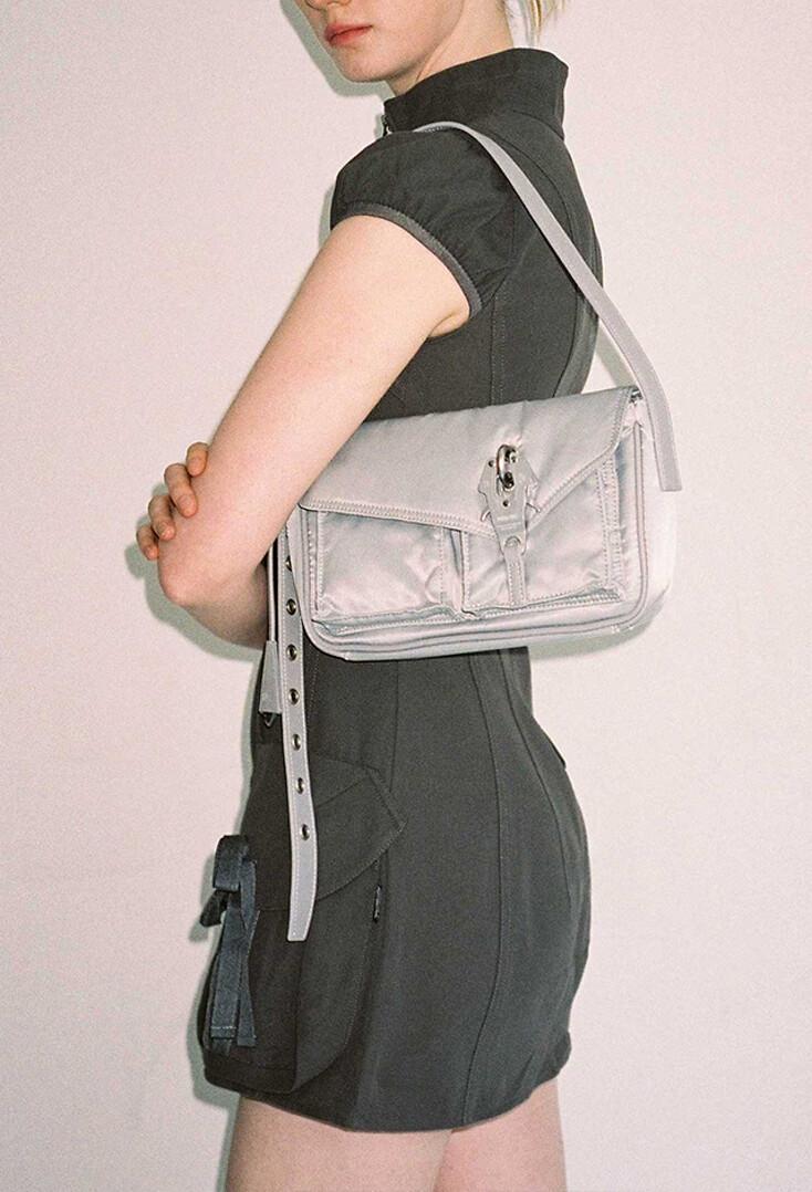 raven oblique mini bag / silver