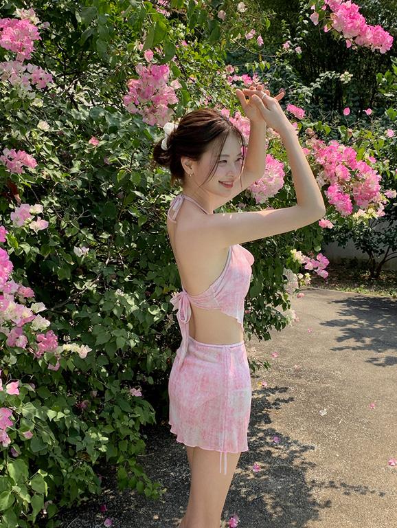 에드모어 [🩱수영복/비치웨어] mun060 언유즈 셔링 나염 비키니 세트