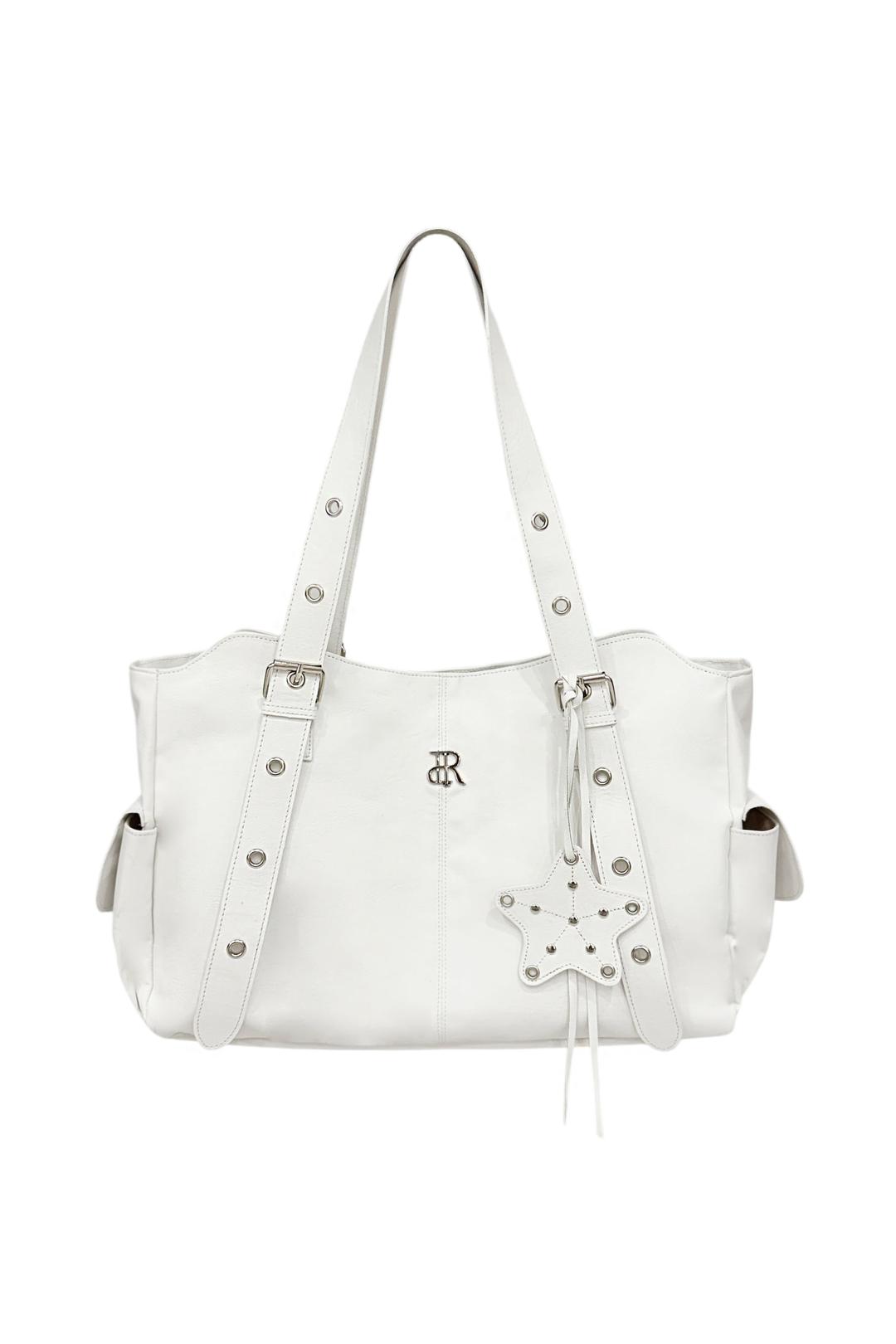 STRAP POCKET BAG (WH) ~Free star keyring with bag purchase until 12/21 / Scheduled to be shipped in order of payment from 11/27