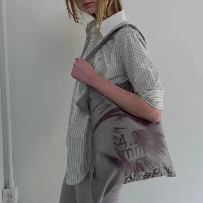 [7/7(월)예약배송]EYES COTTON SHOULDER BAG (grey)