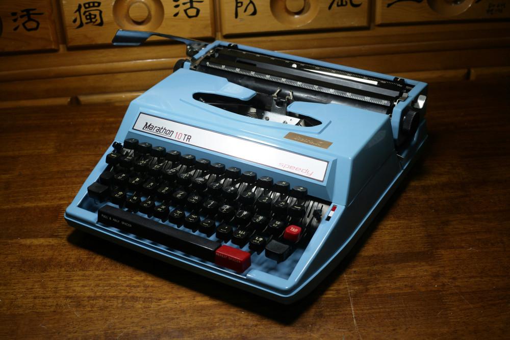 [중고] 마라톤10TR 4벌식 한글타자기 수동타자기