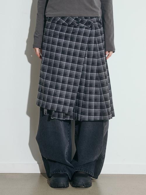 LAYERED CHECK PLEATS WRAP SKIRT, BLACK