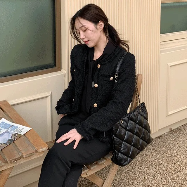 [당일출고/백화점입고/2color] 벤느 트위드자켓/하객룩 면접 오피스룩 크롭자켓 숏자켓 울자켓 라이더자켓 블레이저 세미정장 레더자켓 부클자켓 봄자켓 노카라자켓 청자켓 데님자켓 밍크퍼자켓 오버핏자켓 정장자켓 숏코트 핸드메이드코트 봄코트 개강룩 모던룩 결혼식