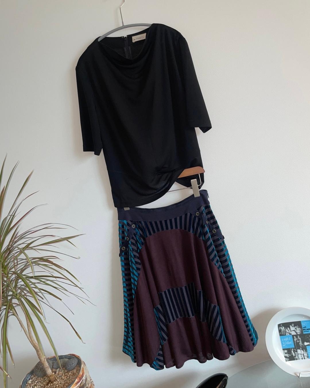 glossy stripe patterned midi skirt