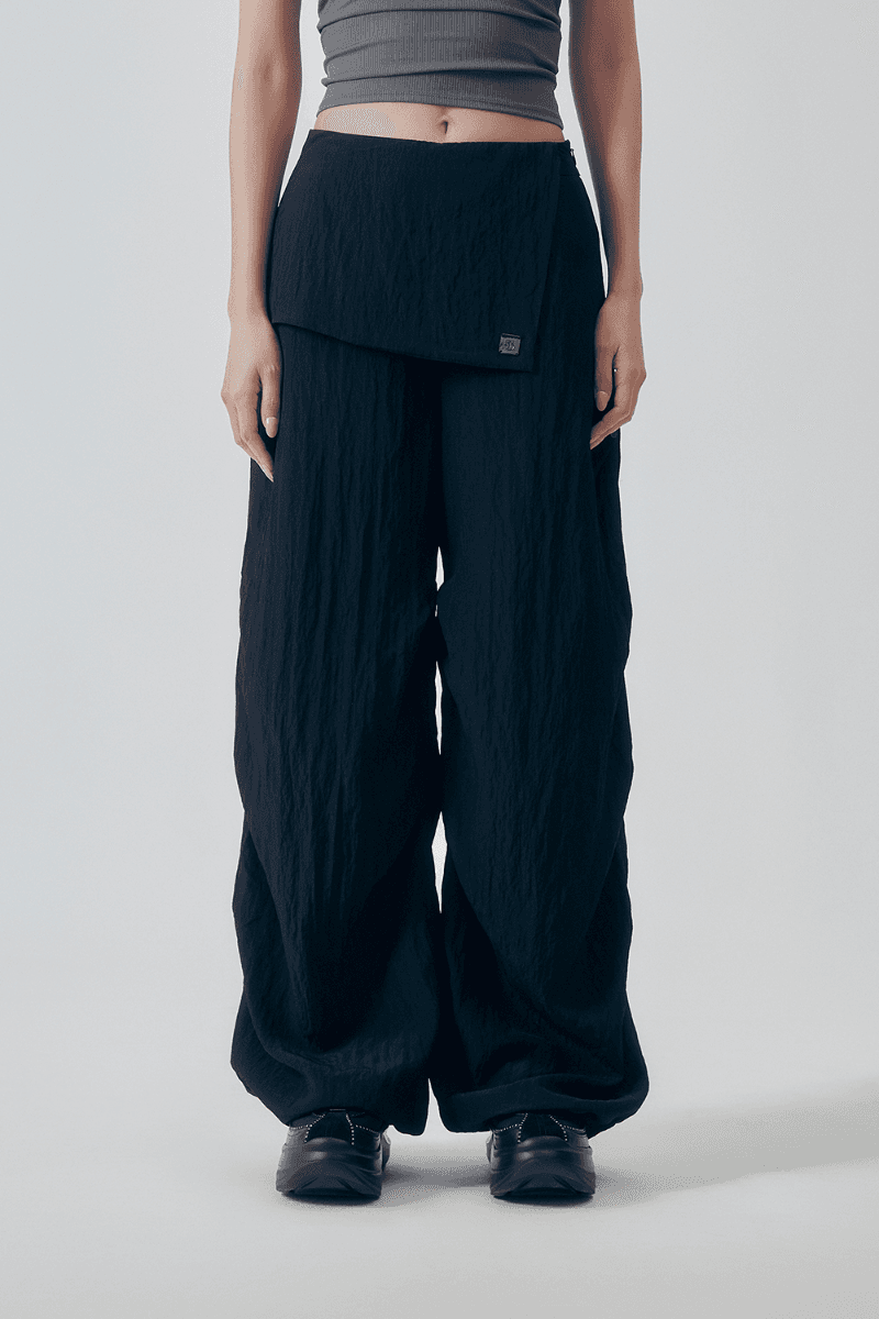 4/21 OPEN) Featherlight Pintuck Pants [ Black ]