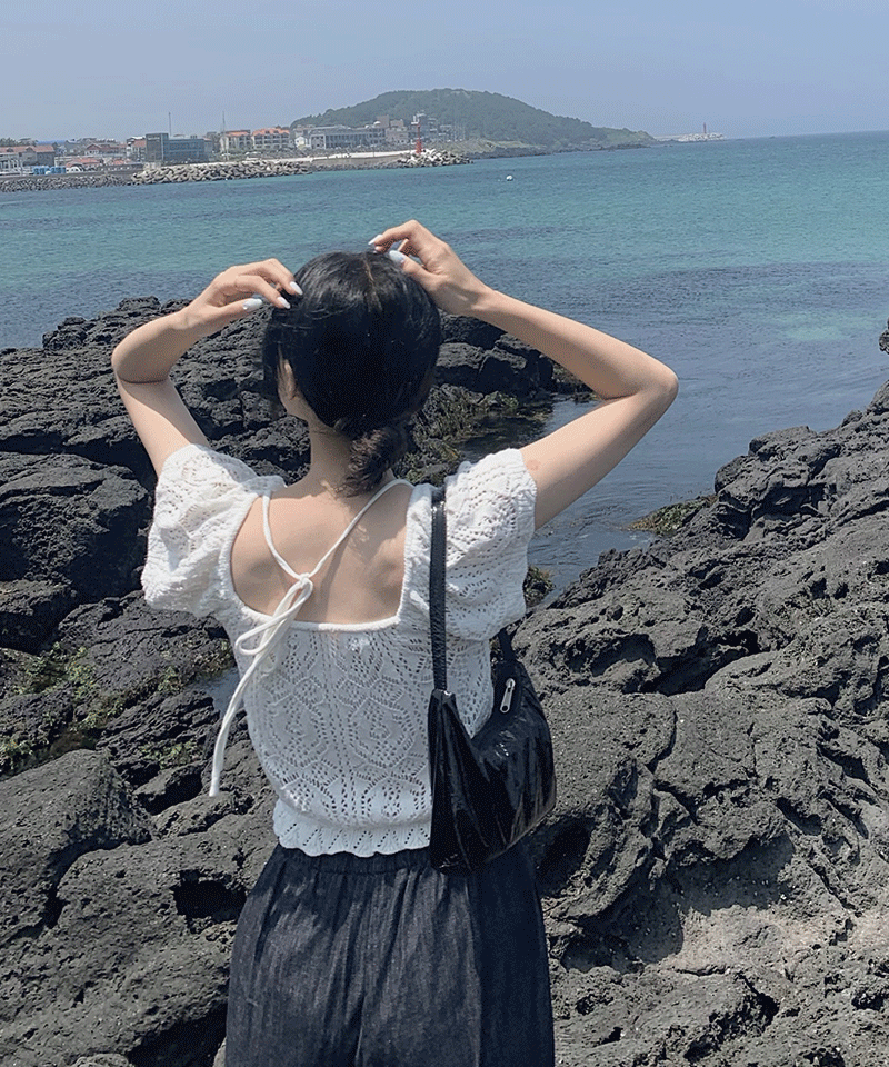 백 리본 스퀘어 스카시 반팔 크롭 니트 (1color)