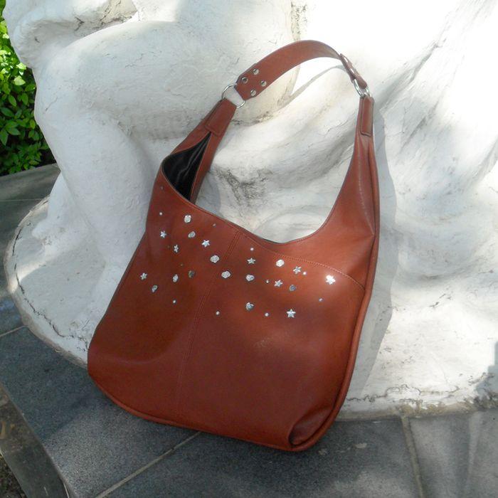 medium slash hobo bag (brick)