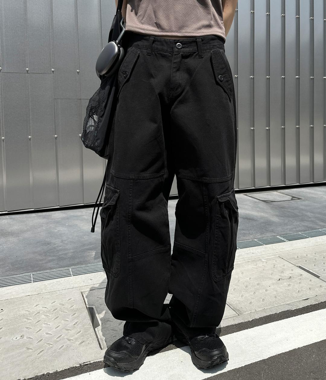 THUS BLACK CARGO PT