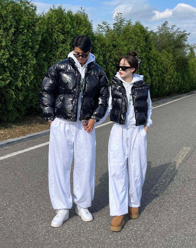 *최저가[4컬러/2사이즈] 유광 패딩 커플 글로시 패딩 여자 크롭 숏패딩 남녀공용 오버핏 유니크 패딩 에나멜 패딩조끼 겨울패딩 웰론 빵빵 고퀄리티 스트릿 빈티지 하이넥 집업 아우터 점퍼 커플룩 데일리룩 시밀러룩