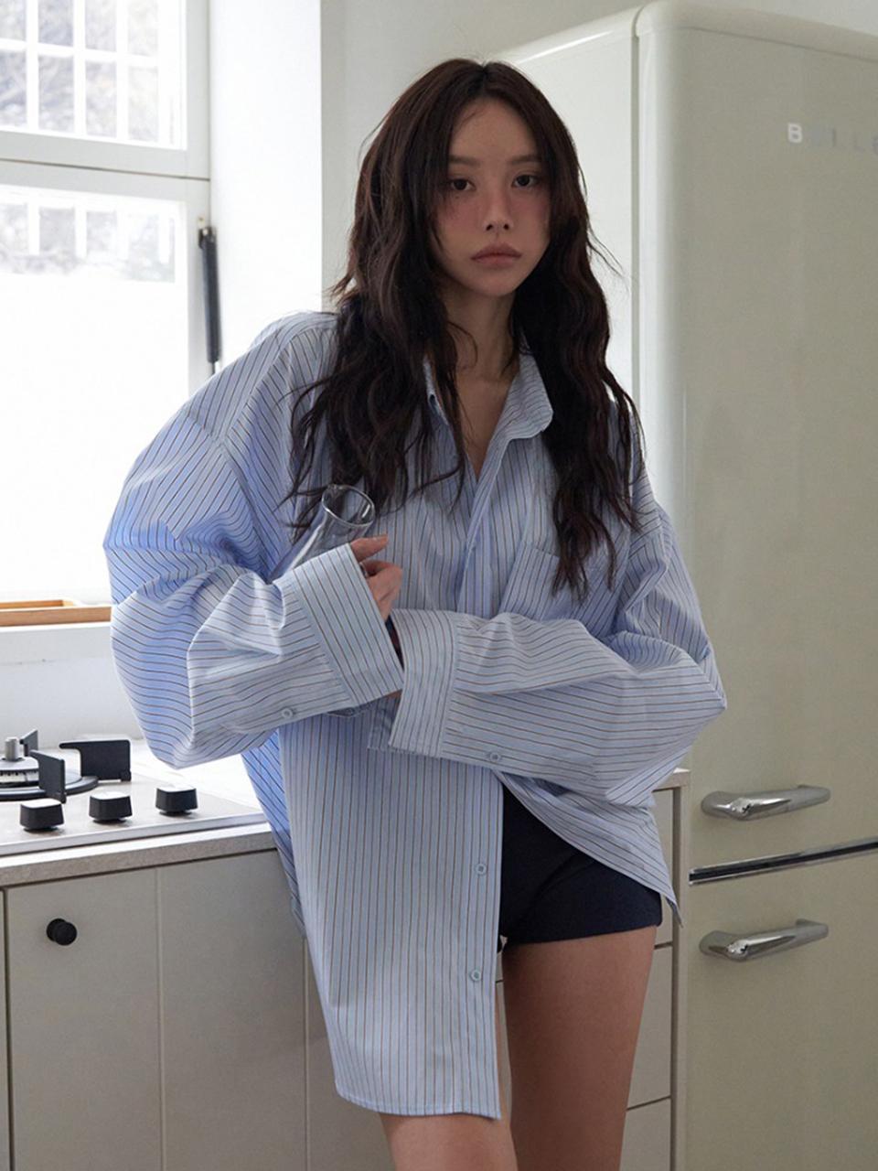 25SS Preppy Striped Relaxed Shirt