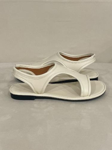 curve sandal