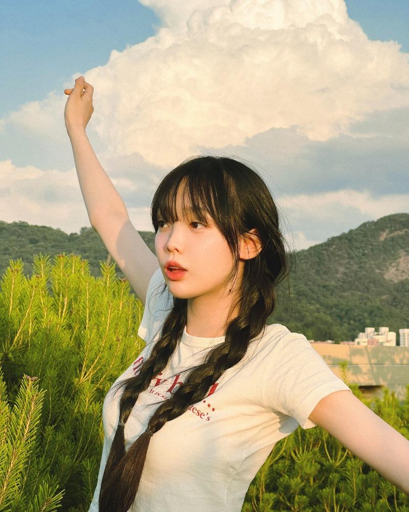 fluffy ball crop tee for teezu