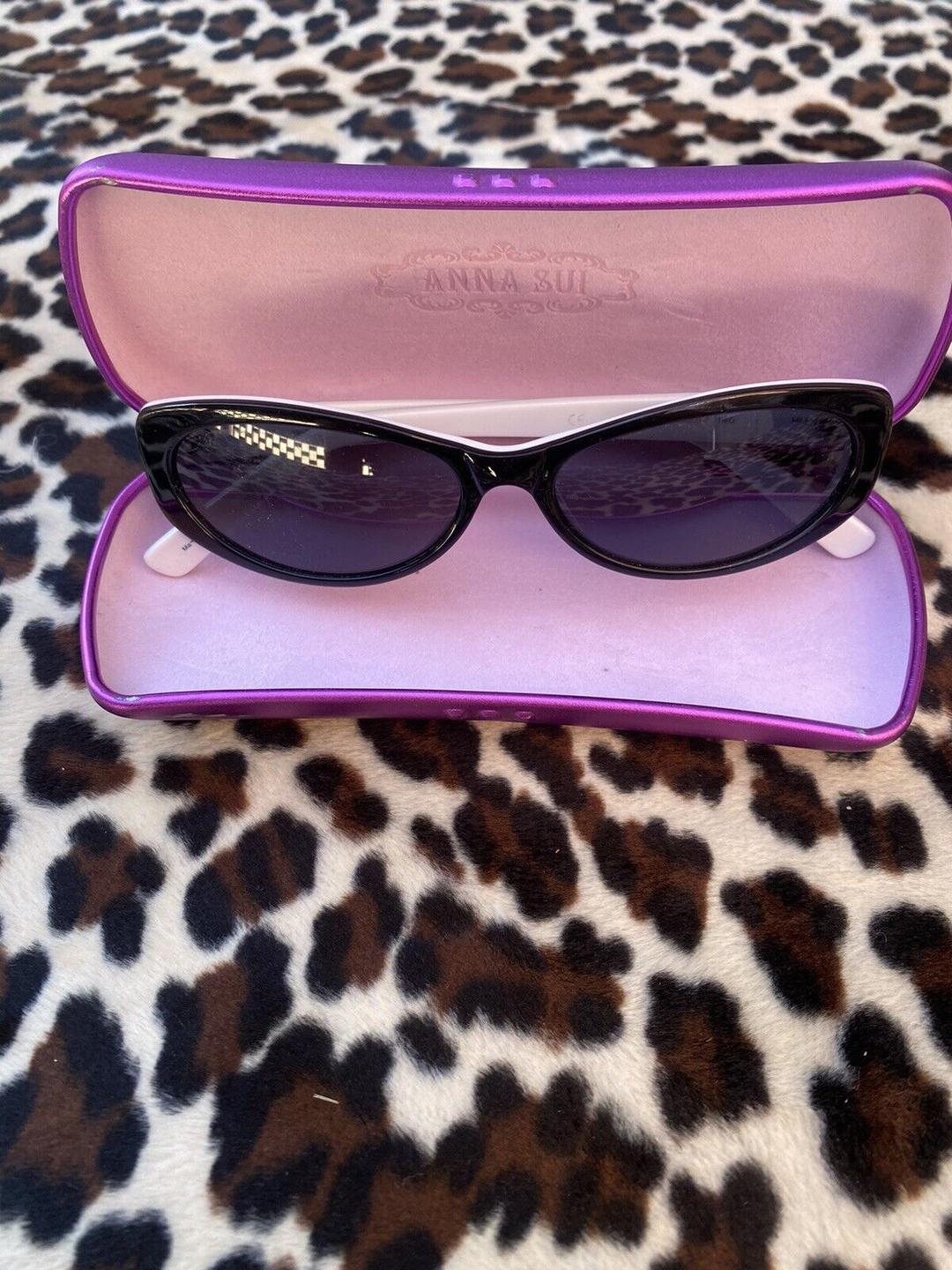Classic 90s Anna Sui Daisy Black White Sunglasses With Case