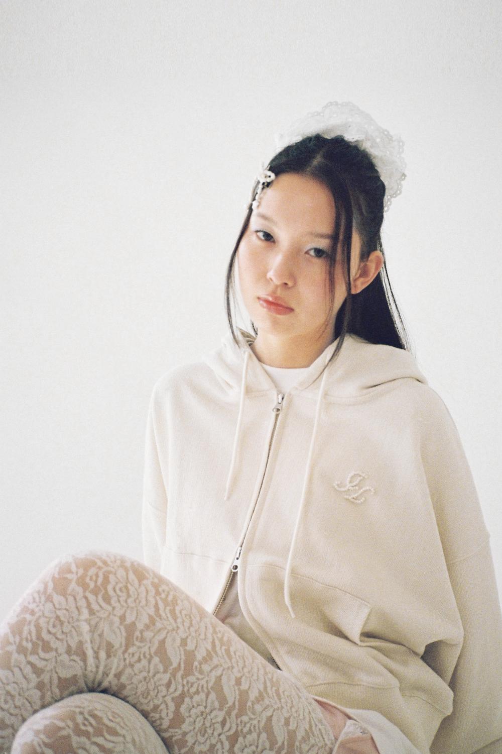 Nancy hoodie zip up (Light beige)