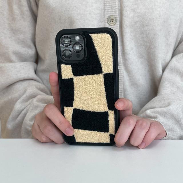 겨울버전 뽀글이 블랙 체커보드 아이폰 카메라 렌즈보호 풀커버 케이스