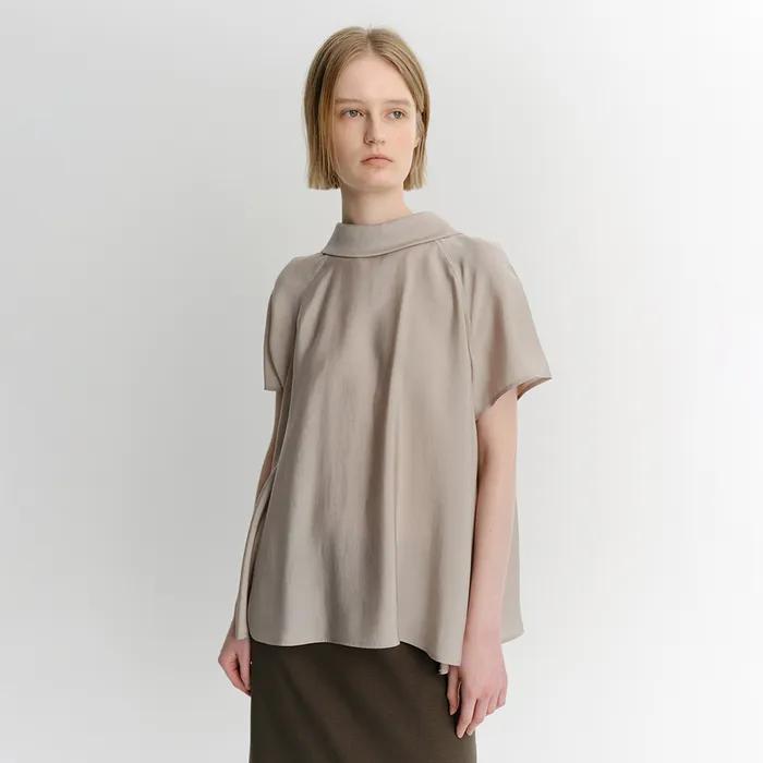 LYLA FLARE BLOUSE (TAUPE)