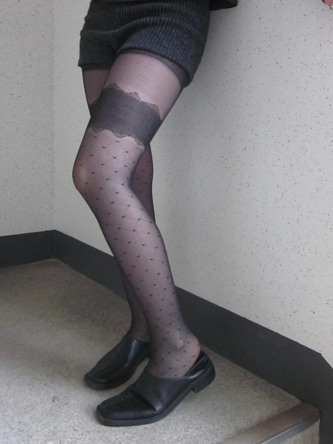 band flower dot tights