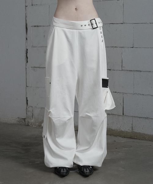 Belted Two-Pocket Cutline Oversized Pants (White)