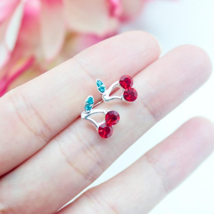 [무배]미니 체리 은침 귀걸이