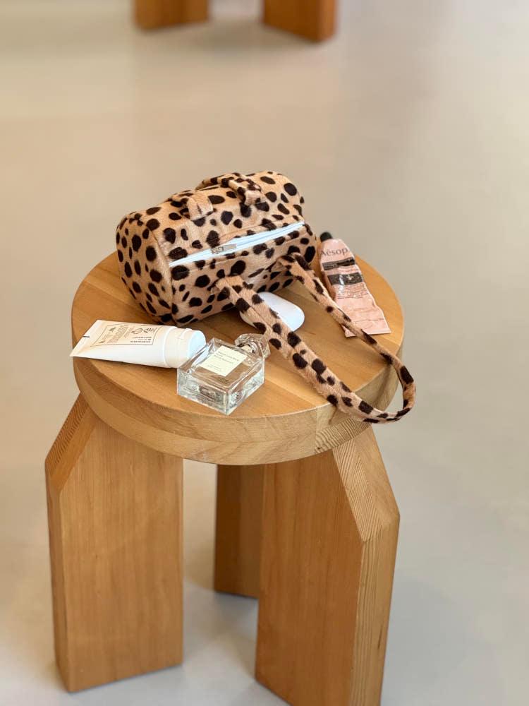 미니 벨벳 호피 원통 원형 핸드백파우치 핸드폰 화장품 생리대 손목파우치