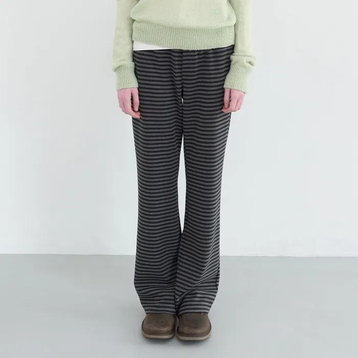 [29CM 단독] 마일드 스트라이프 밴딩 부츠컷 팬츠 (Black)