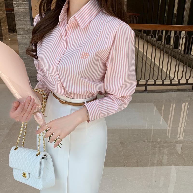 럽럽 하트 자수 스트라이프 셔츠 (5COLOR)