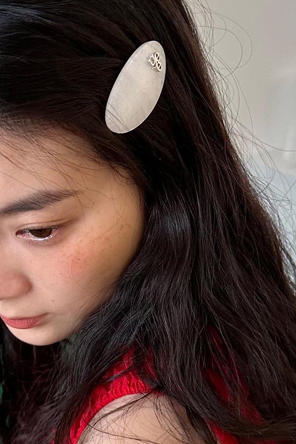 oval hair pin - white