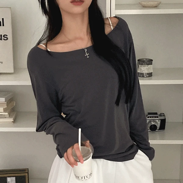 [1+1+1]오픈 라운드넥 루즈 티셔츠