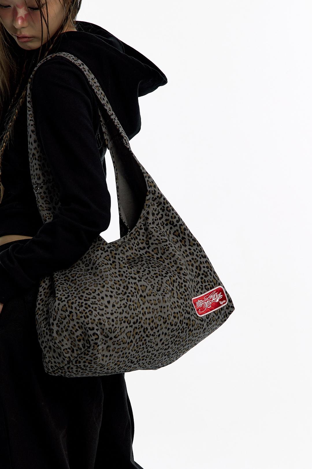 카시코 (10/1 Pre-Order) Leopard Print Shoulder Bag Blue Gray - 위시버킷