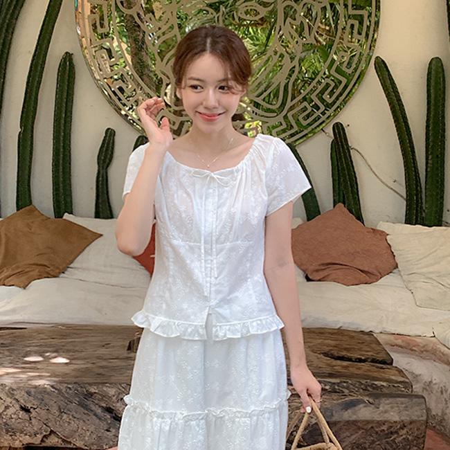 니썸 [여름신상🌴/썸머반팔블라우스/러블리/오프숄더/휴양지룩/하객룩][플라워/기본][made고퀄]러블린셔링블라우스 - 2color