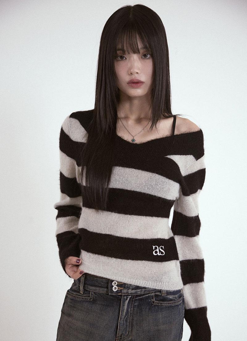 [PRE-ORDER] PONY STRIPE KNIT / BLACK