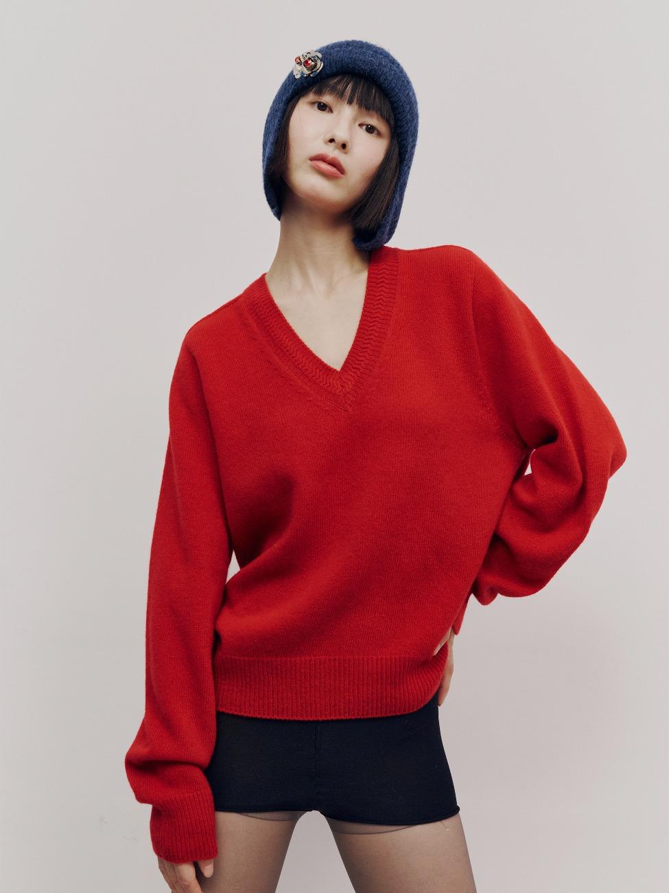 Signature V-neck Pullover (Red)