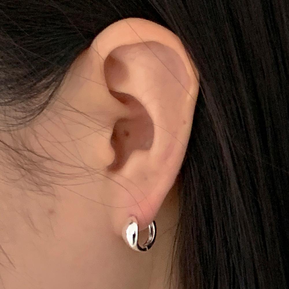 [29CM 단독] [925 Silver] Smooth Volume Earrings_VH2511EA003M