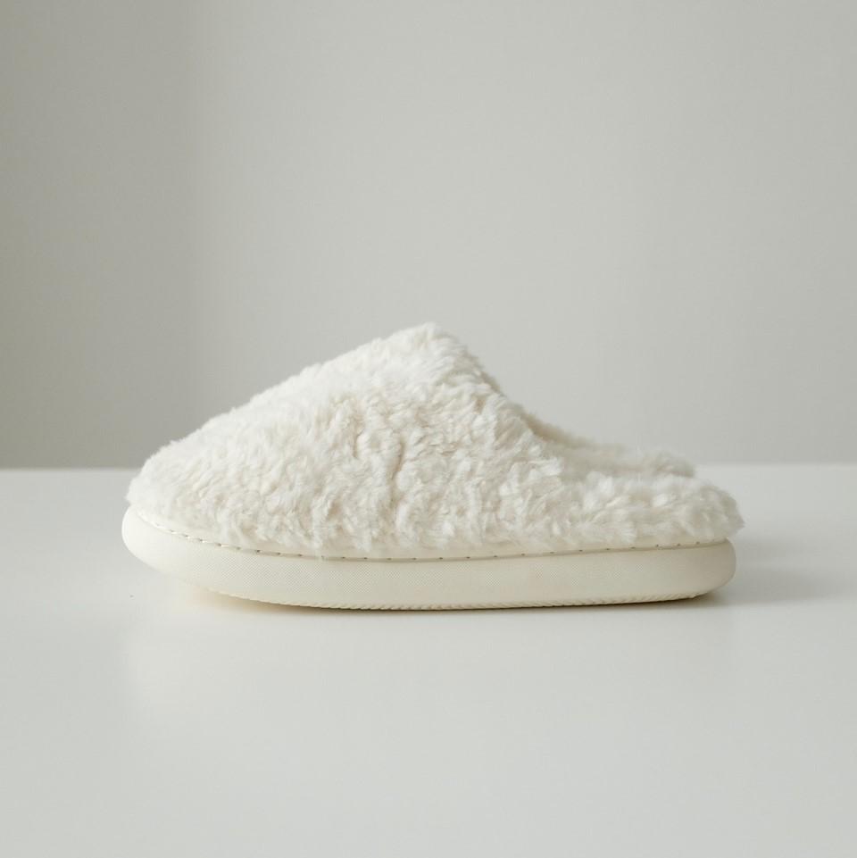 Fluffy room slipper 플러피 털 실내화