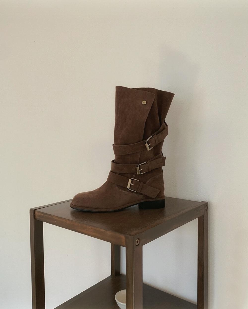 뮤트크레메 벨트 스웨이드 boots