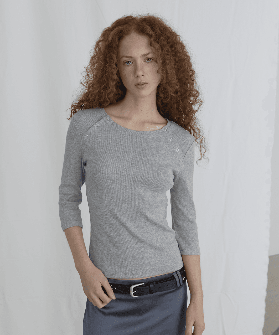 3/4 BUTTON TEE - GREY