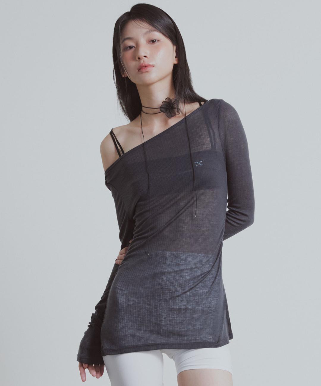 셔링 오프숄더 롱 슬리브 탑 (차콜)