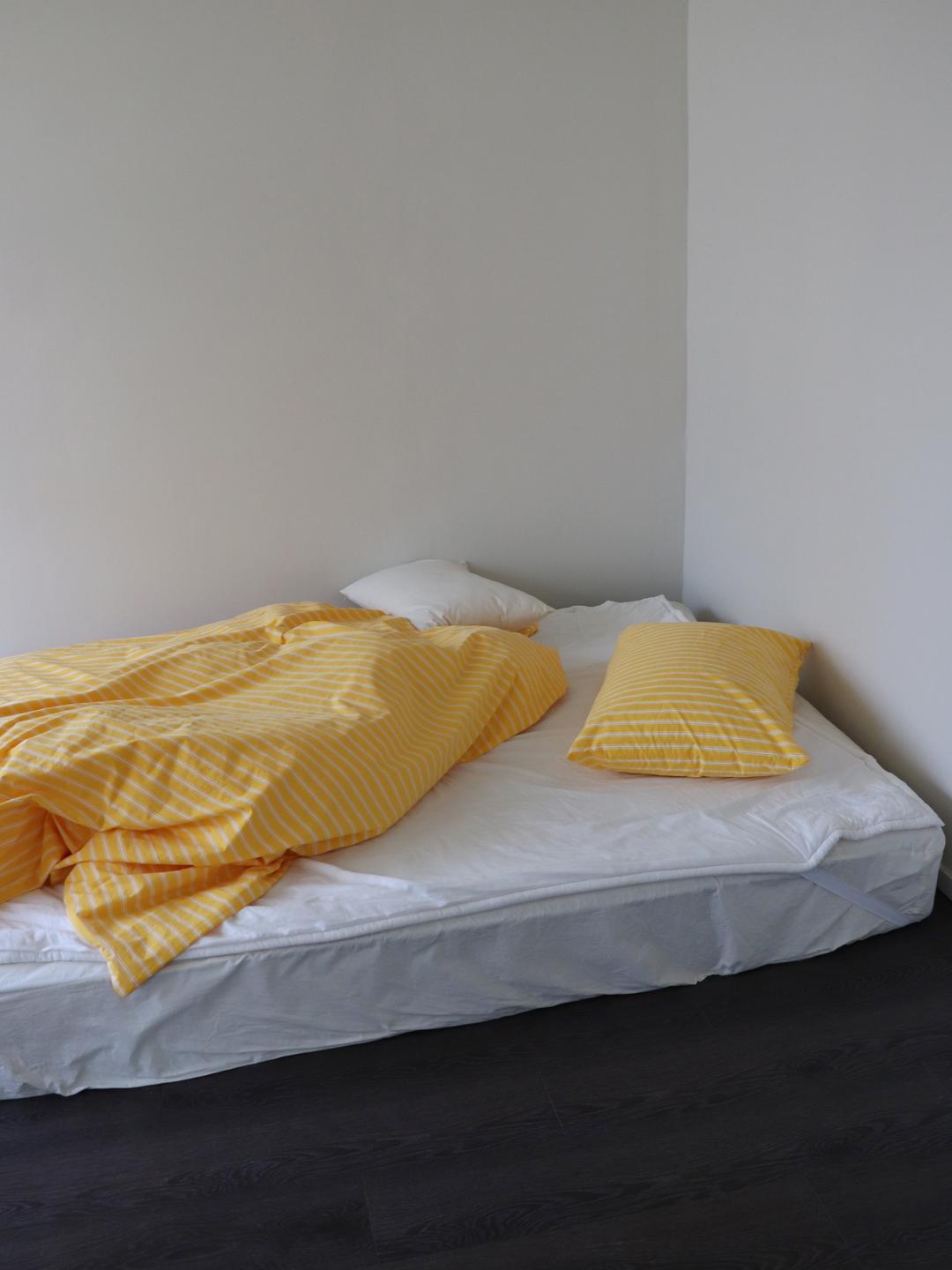 Thin stripe bedding (Yellow)