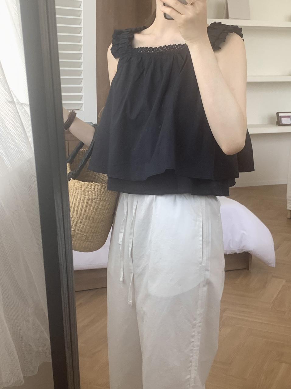 어파트오브 허쉬 프릴 슬리브리스 블라우스 (2col)