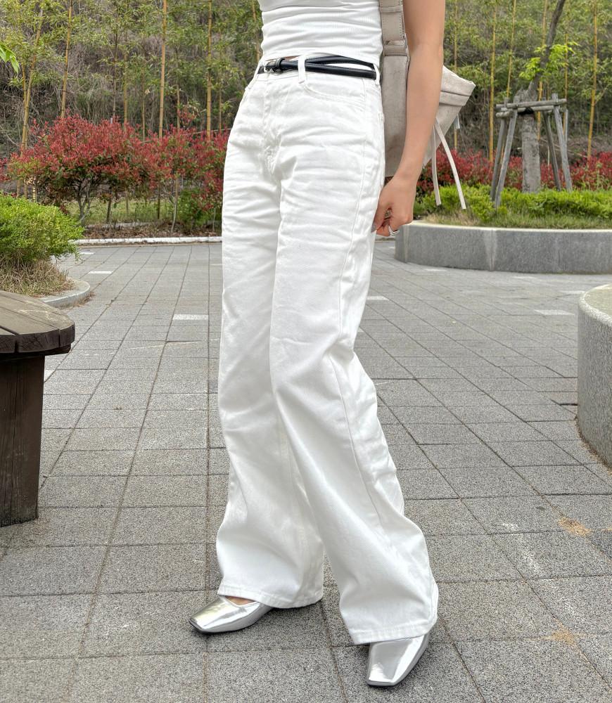 [무배] 화이트 세미부츠컷 데님 팬츠