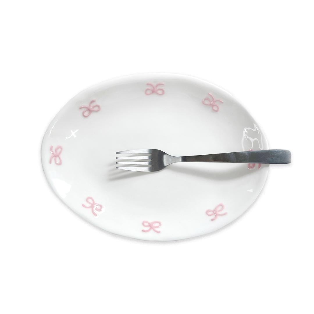 Ribbon oval plate