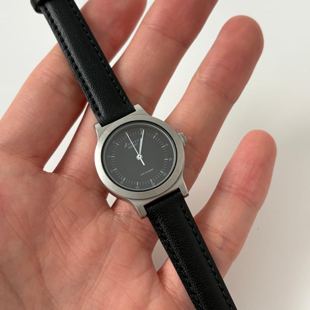 90s avenue black dial ladies quartz | 후루츠패밀리