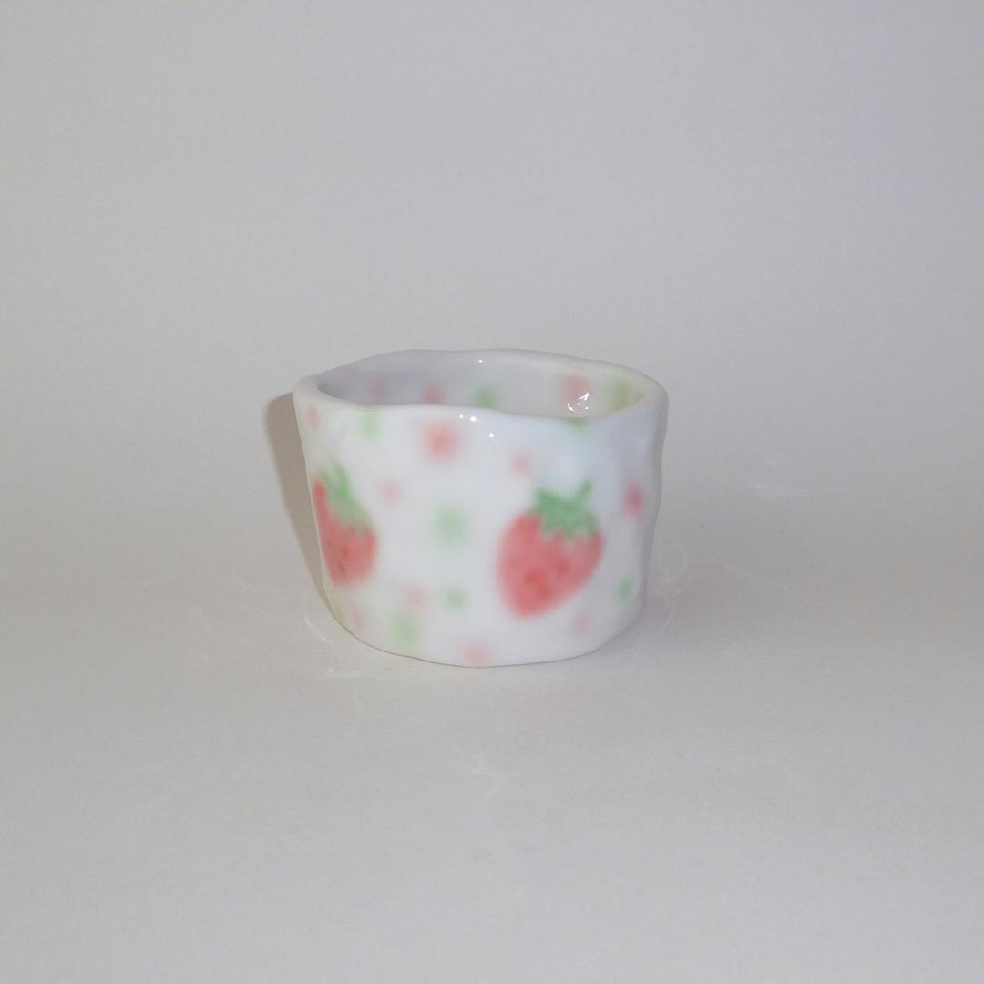 Airbrush strawberry cup