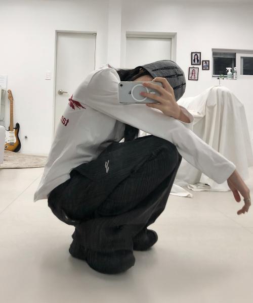 코튼 와이드 스터드 팬츠 (스트라이프 차콜)