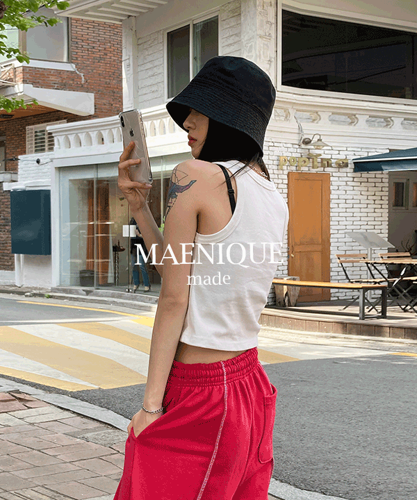 [MAENIQUE MADE] 도나 홀터 크롭 나시